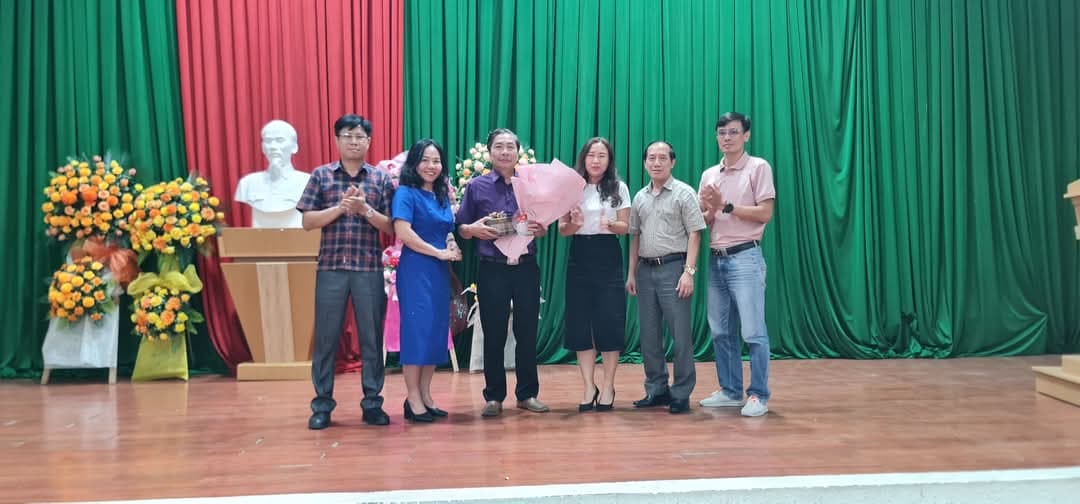 Thông tin nhân sự