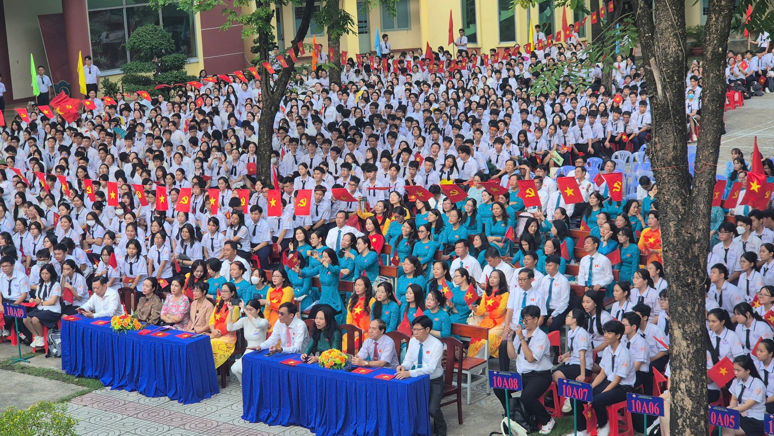 THÔNG BÁO ĐIỂM CHUẨN TUYỂN SINH LỚP 10 – TRƯỜNG THPT TRẤN BIÊN