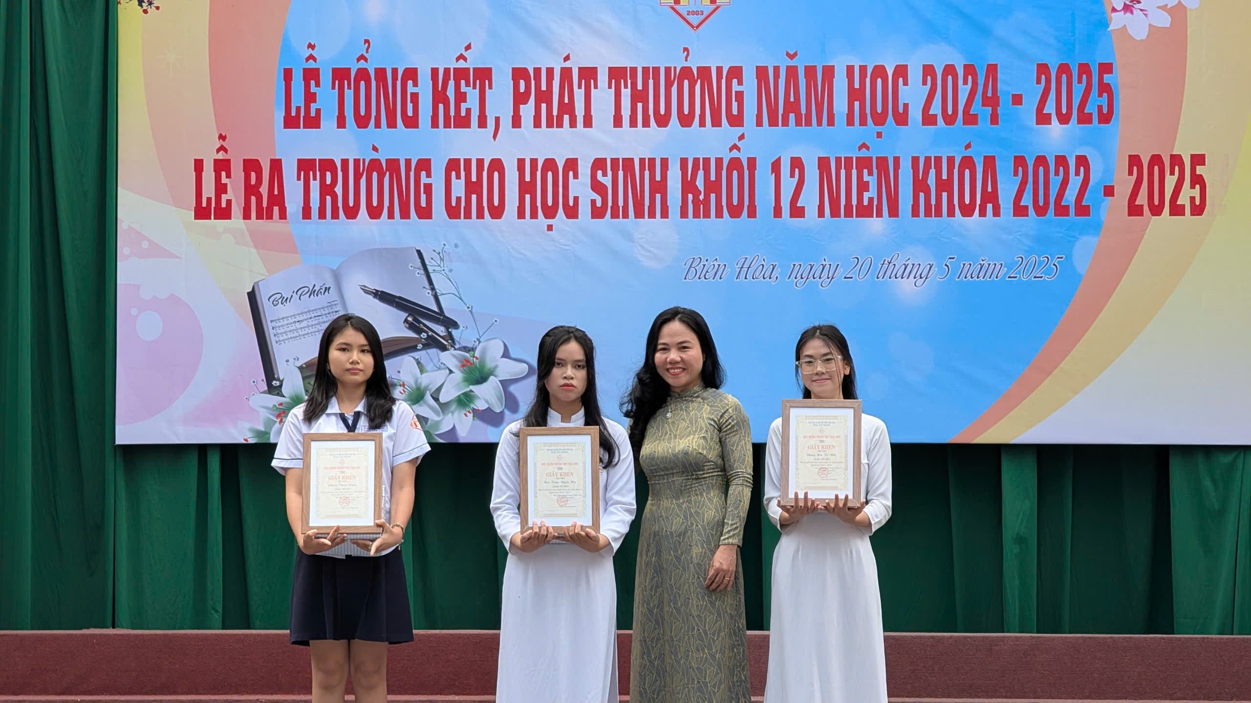 THPT Trấn Biên tổng kết năm học
